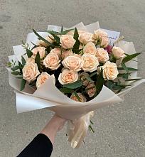 Букет Кремовые розы Латте в Бокситогорске
